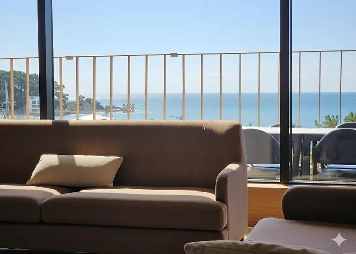 펜톤나인 테라스 송정1호점 Holiday home *