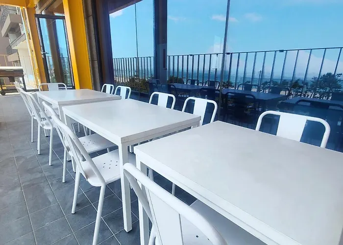 Holiday home 펜톤나인 테라스 송정1호점 *
